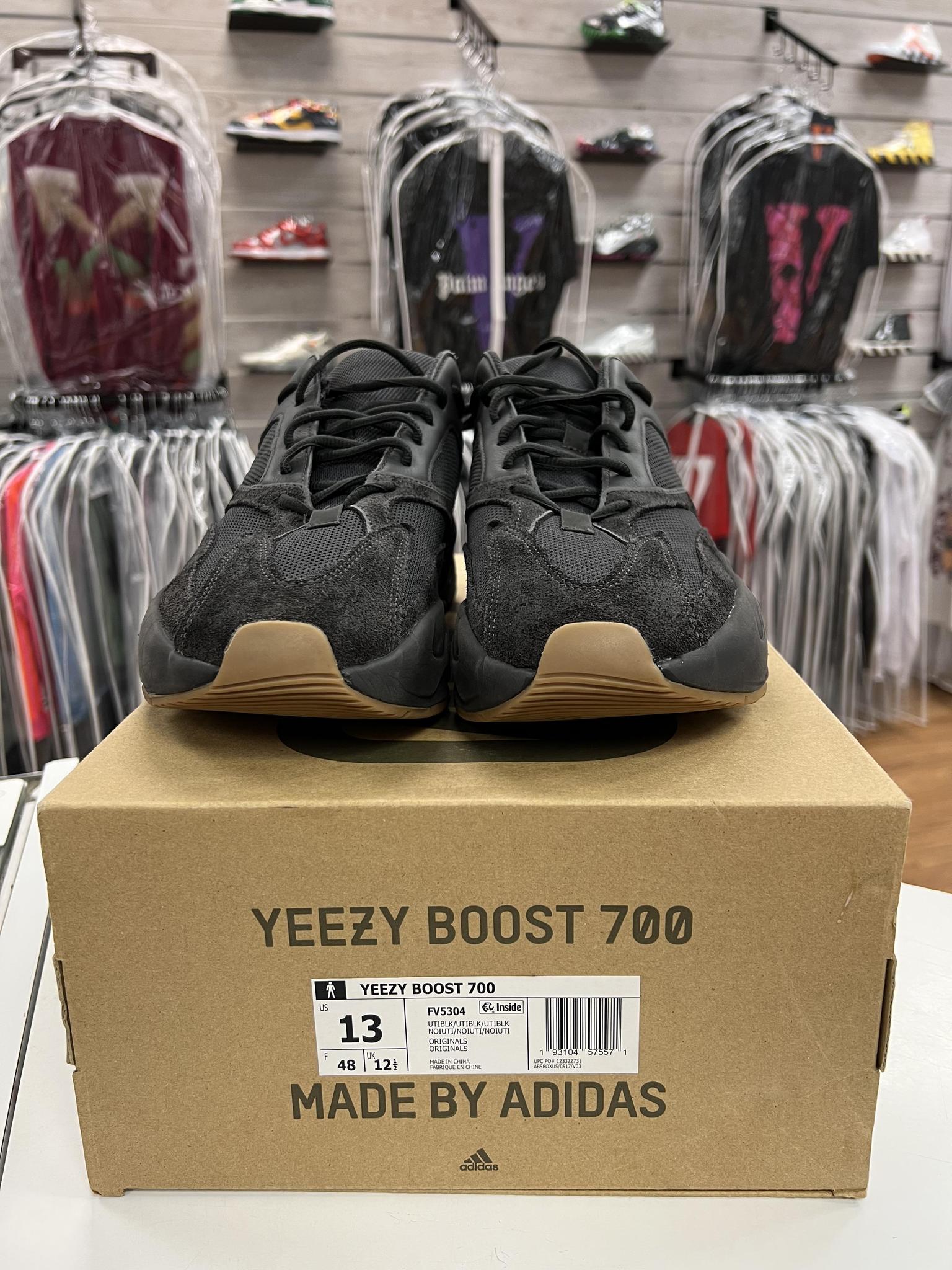 Vnds adidas Yeezy Boost 700 Utility Black Kickzr4us