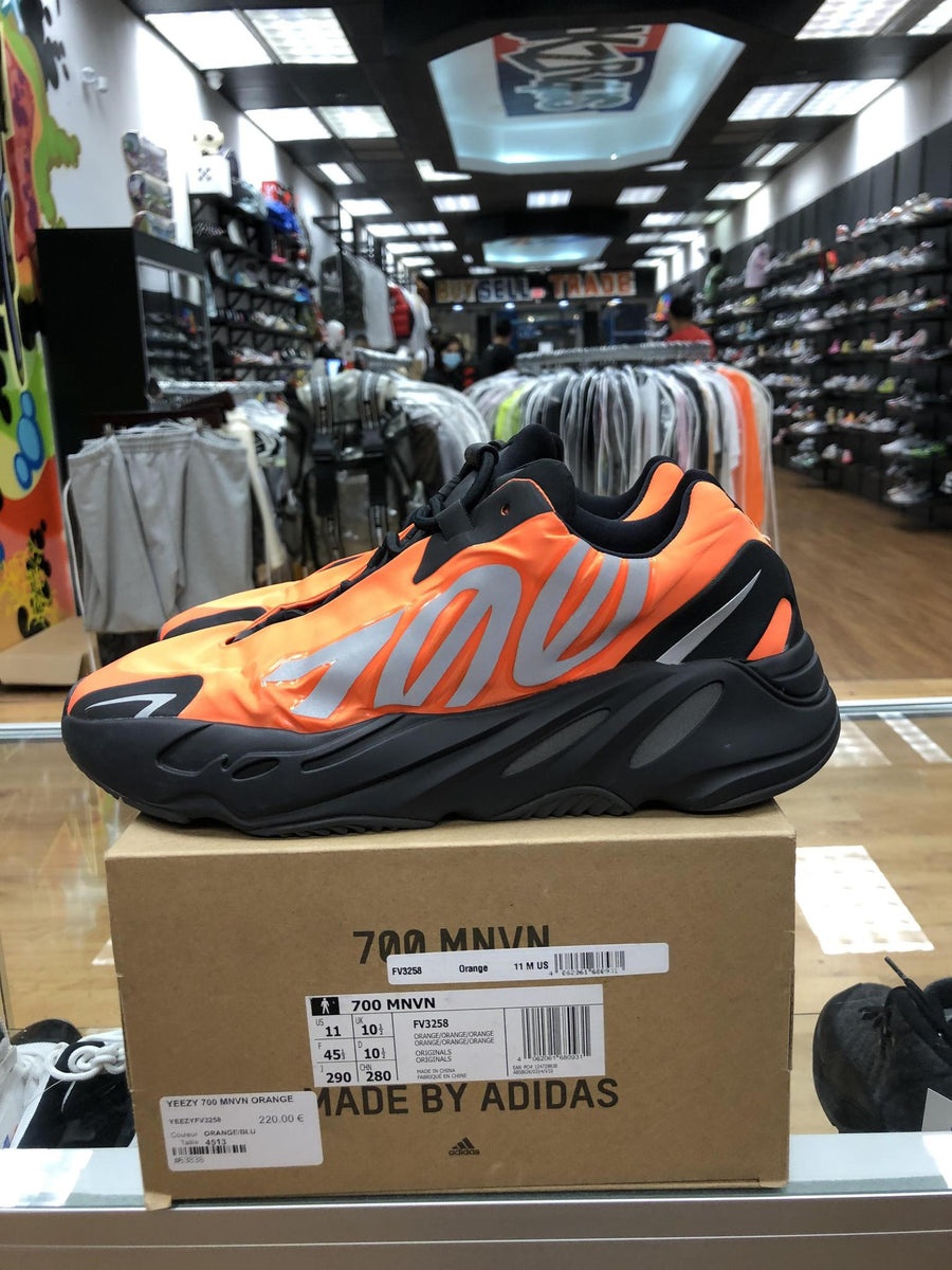 Vnds Adidas Yeezy Boost 700 MNVN Orange