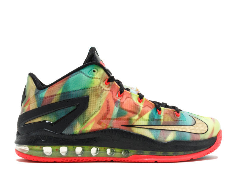 Nike Max Lebron Low SE 