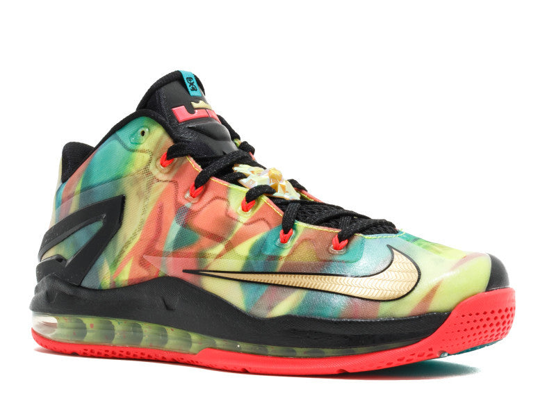 Nike Max Lebron Low SE 