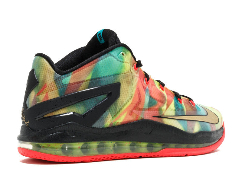 Nike Max Lebron Low SE 