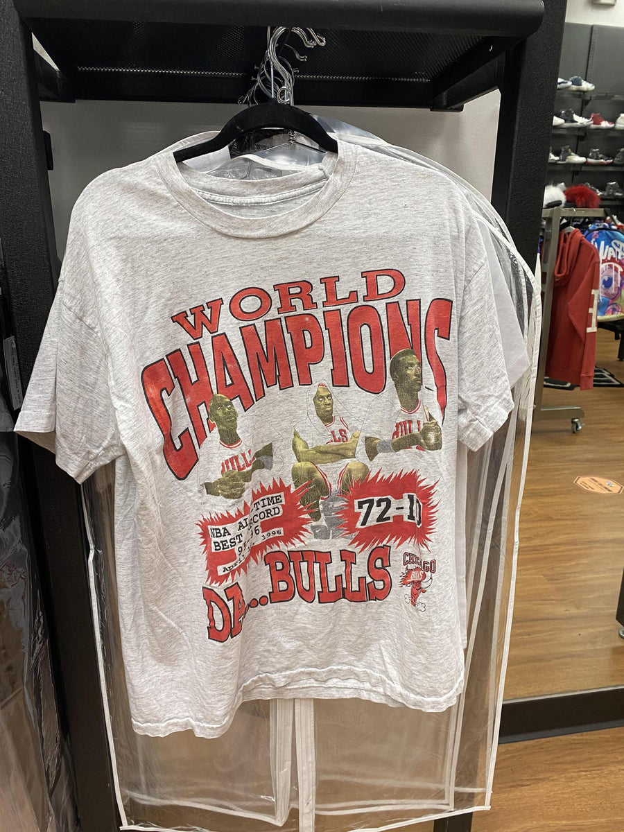 Vintage Chicago Bulls 72-10 Tee Shirt