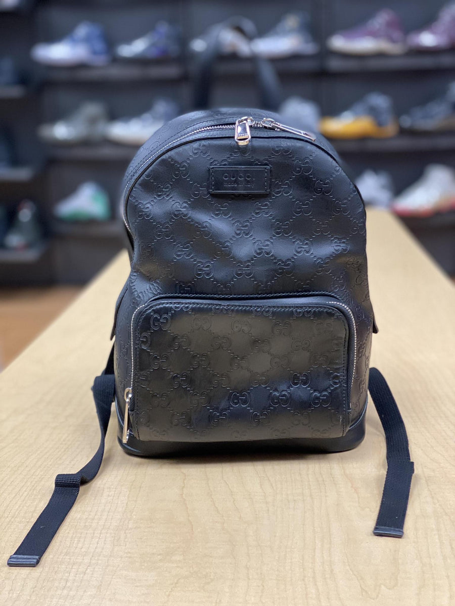Vnds Gucci Signature leather backpack