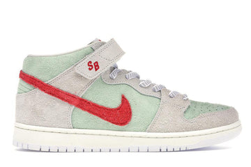 Nike SB Dunk Mid White Widow