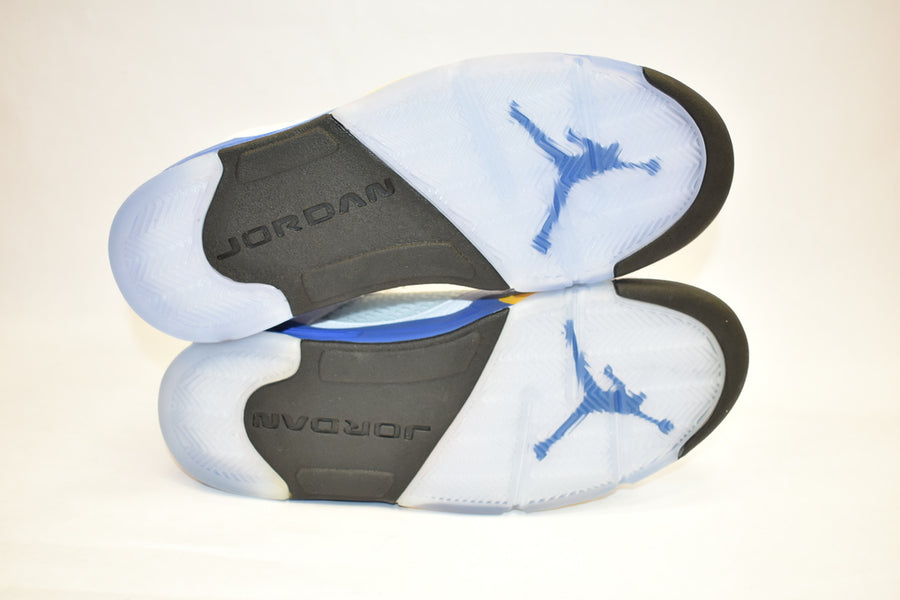 Nike Air Jordan V Laney (tried on)