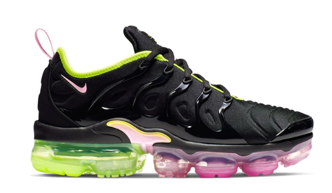 Nike Air VaporMax Plus Black Pink Rise Volt (W)
