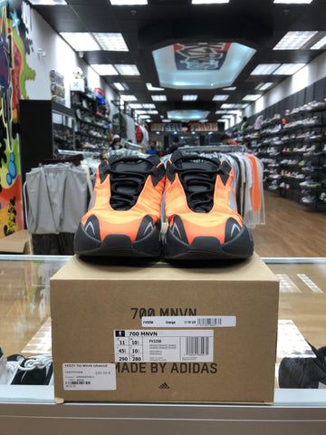 Vnds Adidas Yeezy Boost 700 MNVN Orange