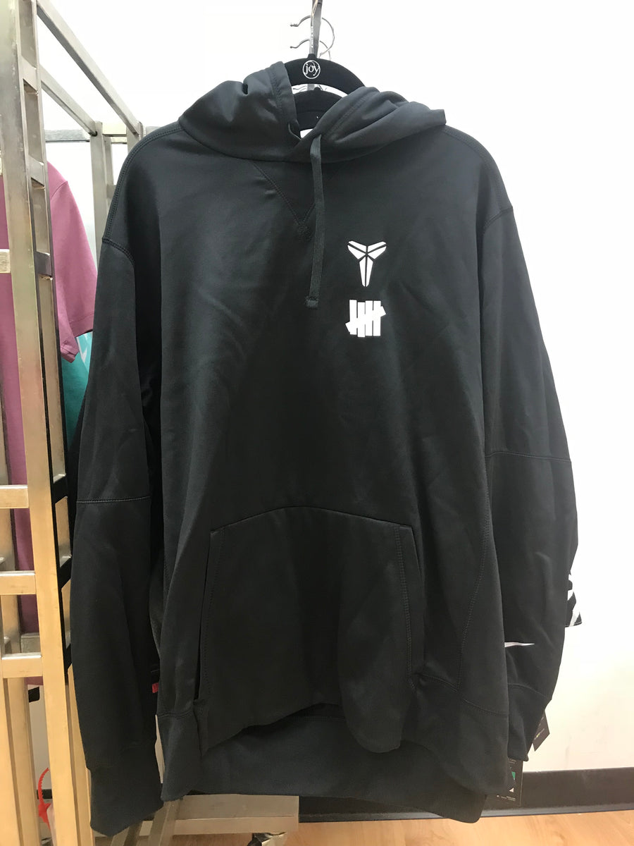 Undefeated nike hoodie 2025